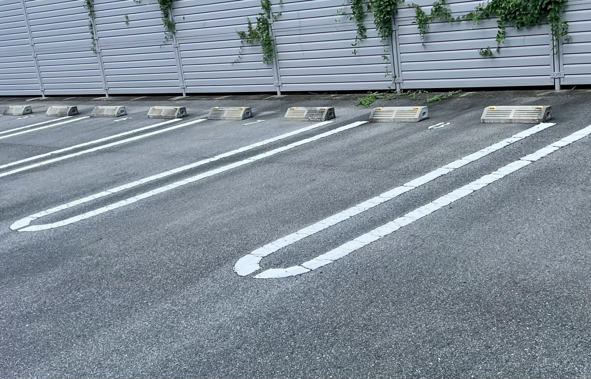 無料駐車場を完備